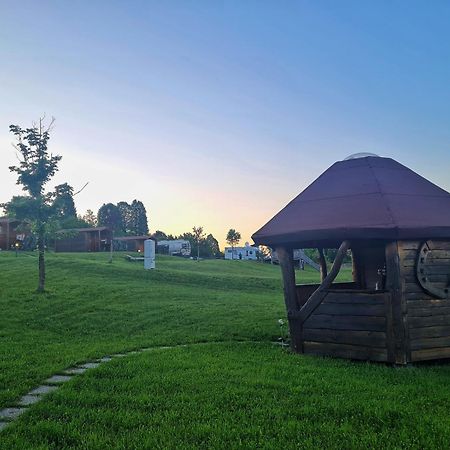 Camp The Sunrise Hill Hotel Pivka Ngoại thất bức ảnh